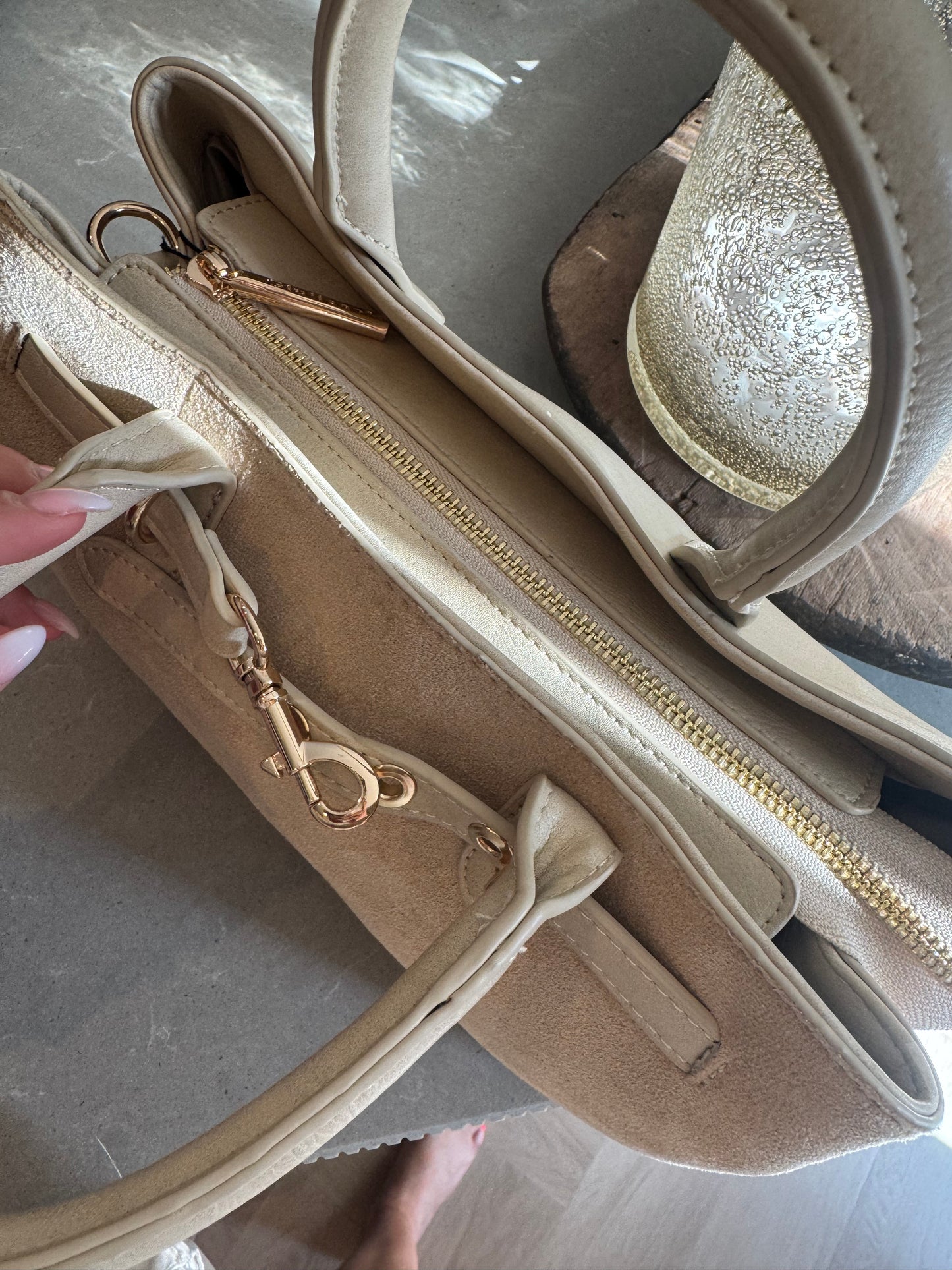 tas beige