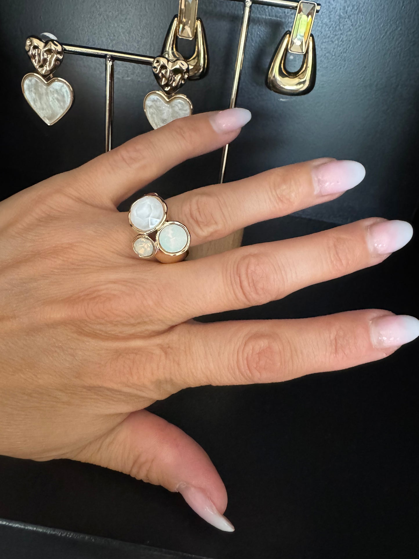 Ring stone wit