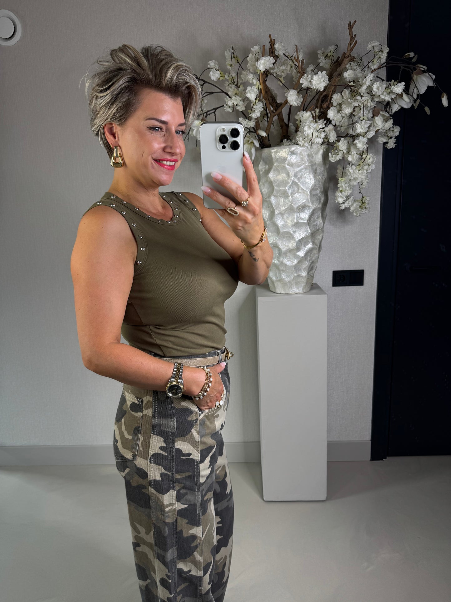 Top olive studs
