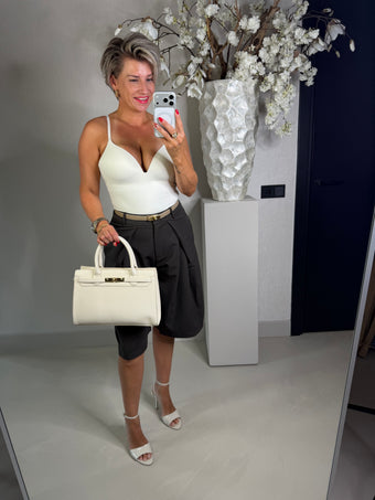 Body top off white