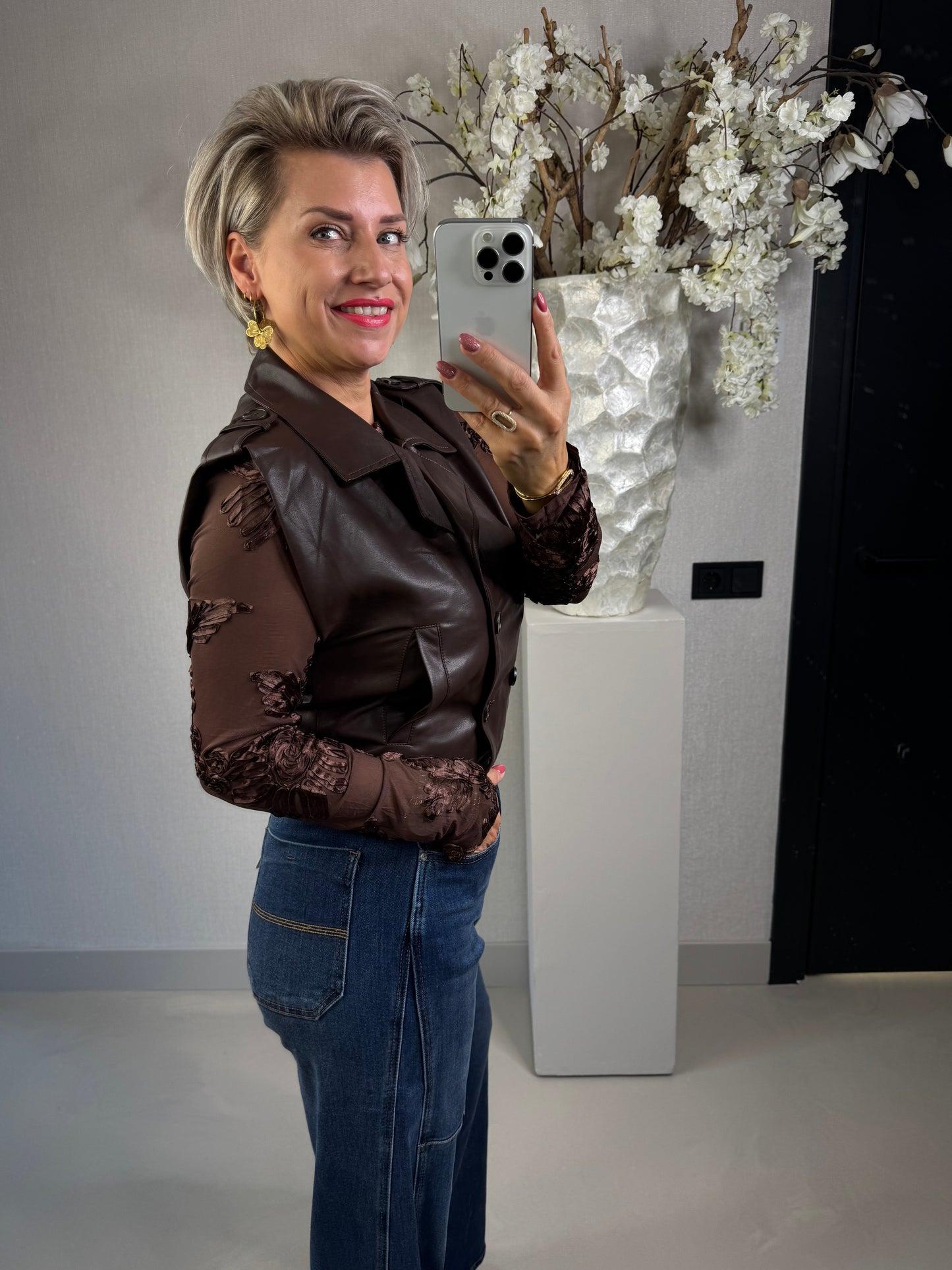 Leather gilet bruin