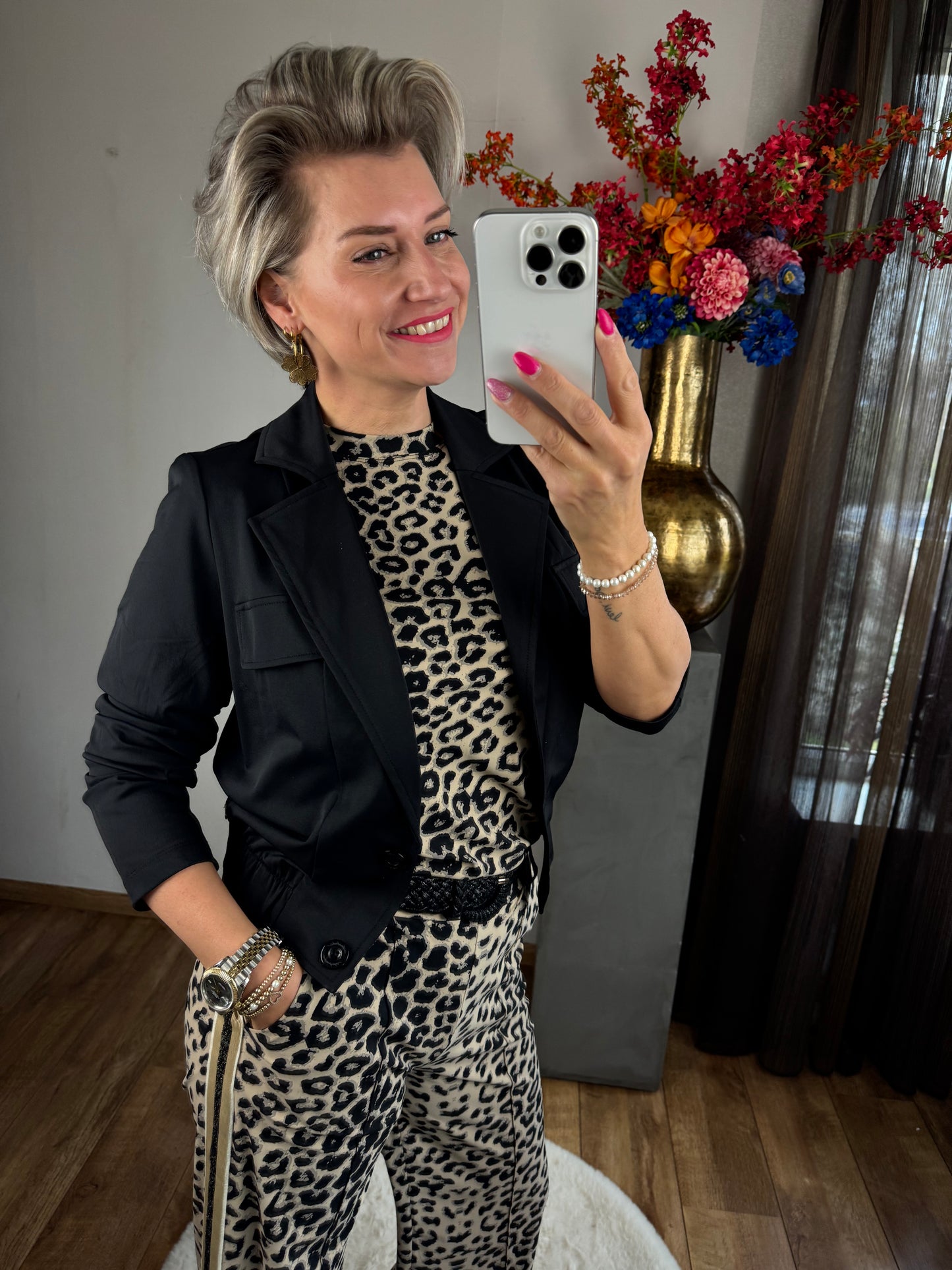 Travel bomber Ambika zwart