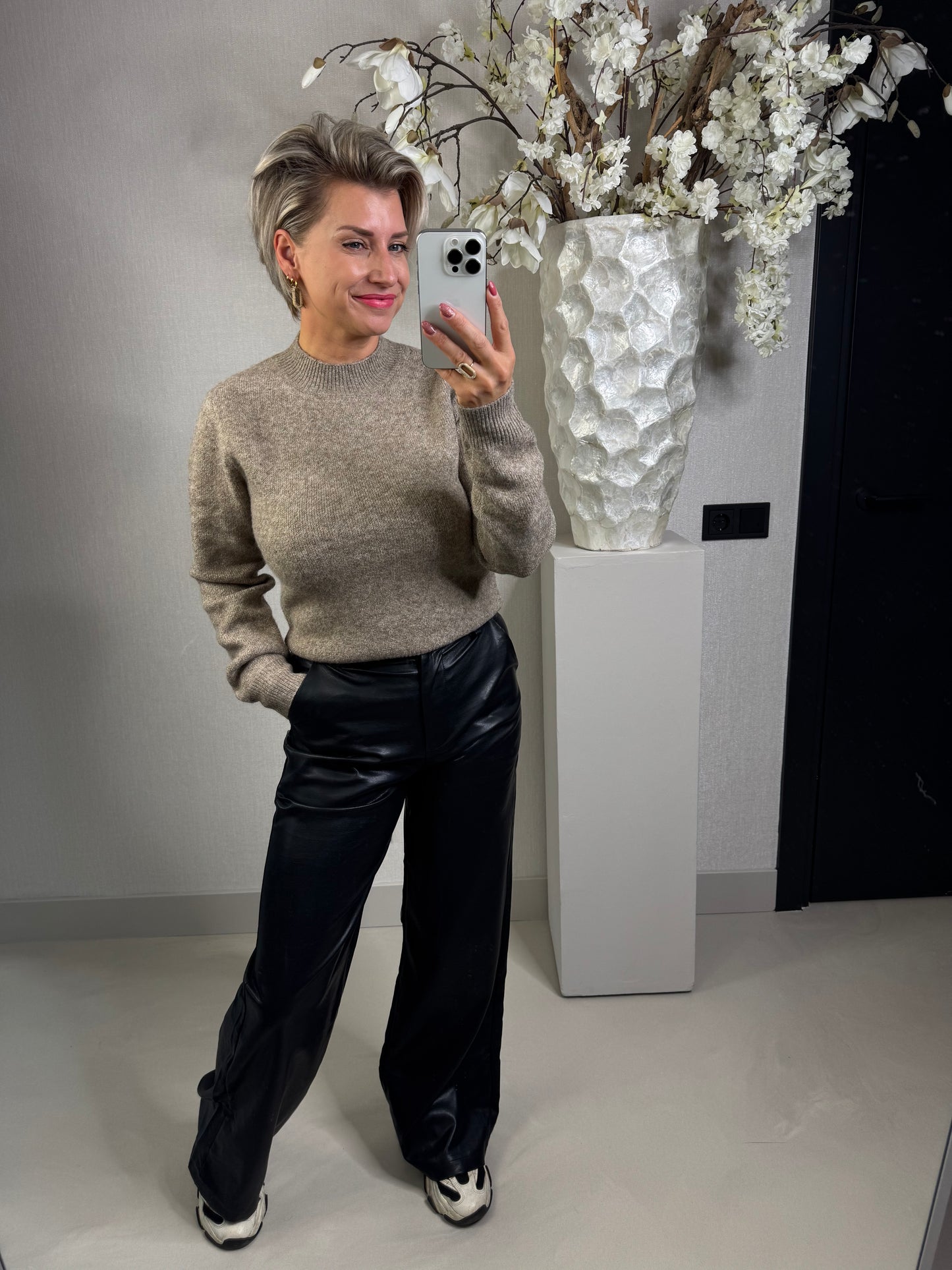 Wide leg leather zwart