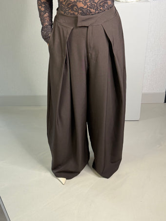 Wide leg bruin