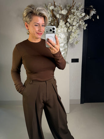 Top basic lange mouw bruin