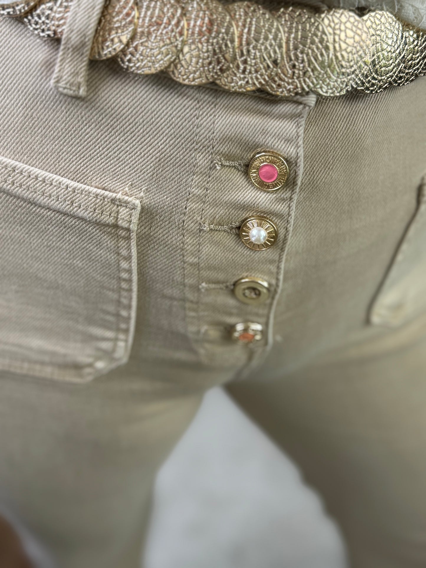 Jeans beige button