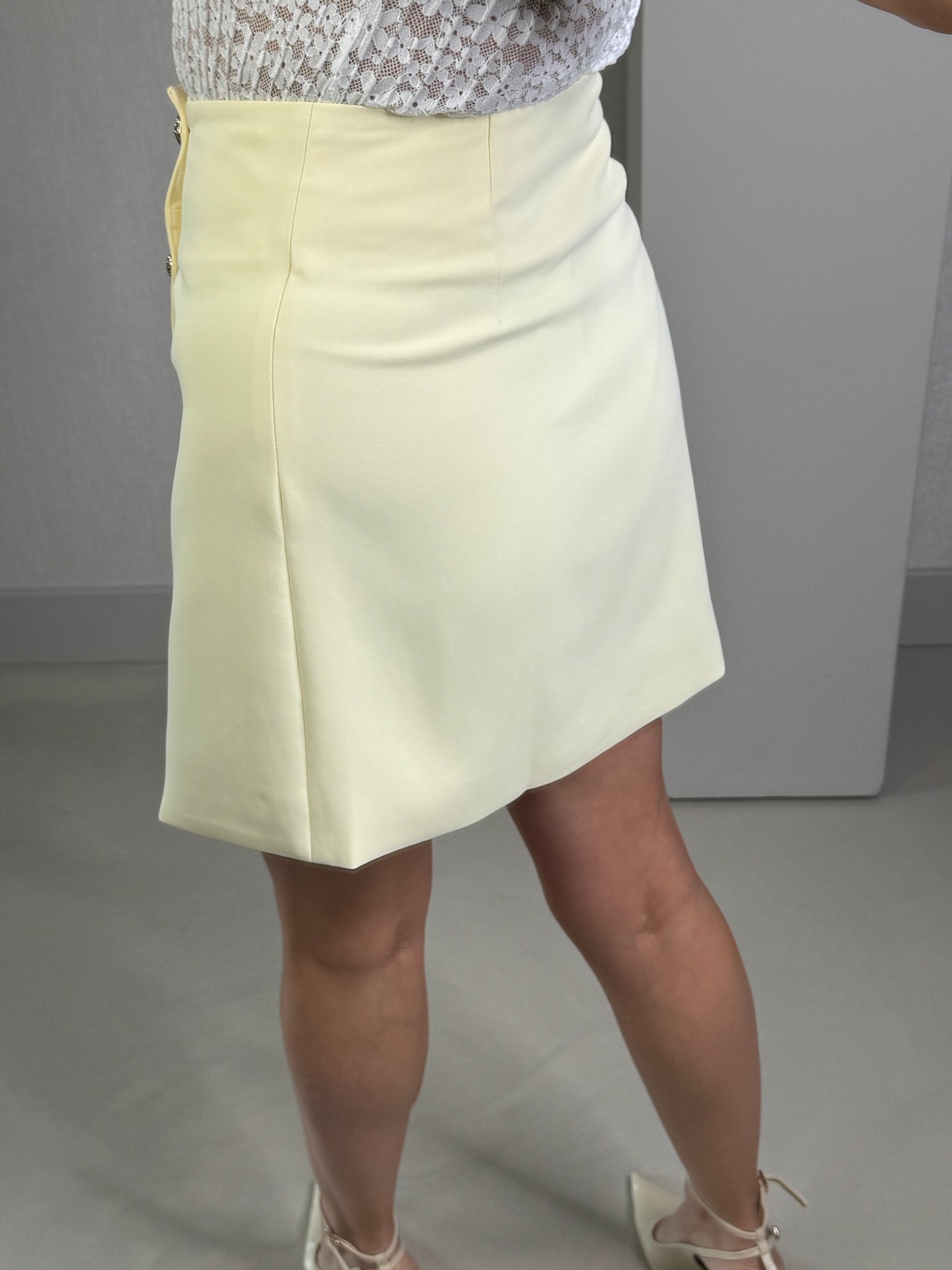 Rok yellow