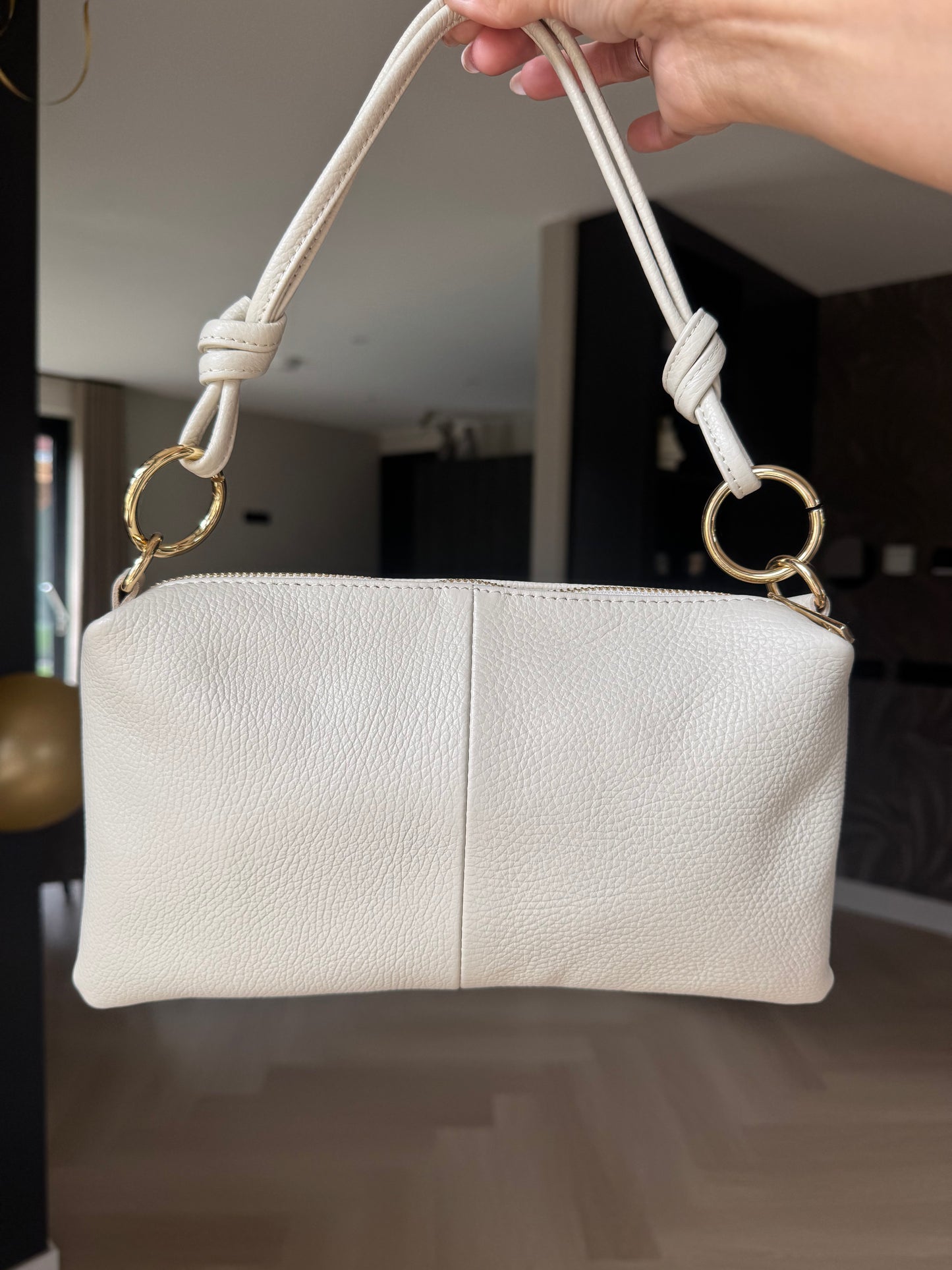 Tas off white