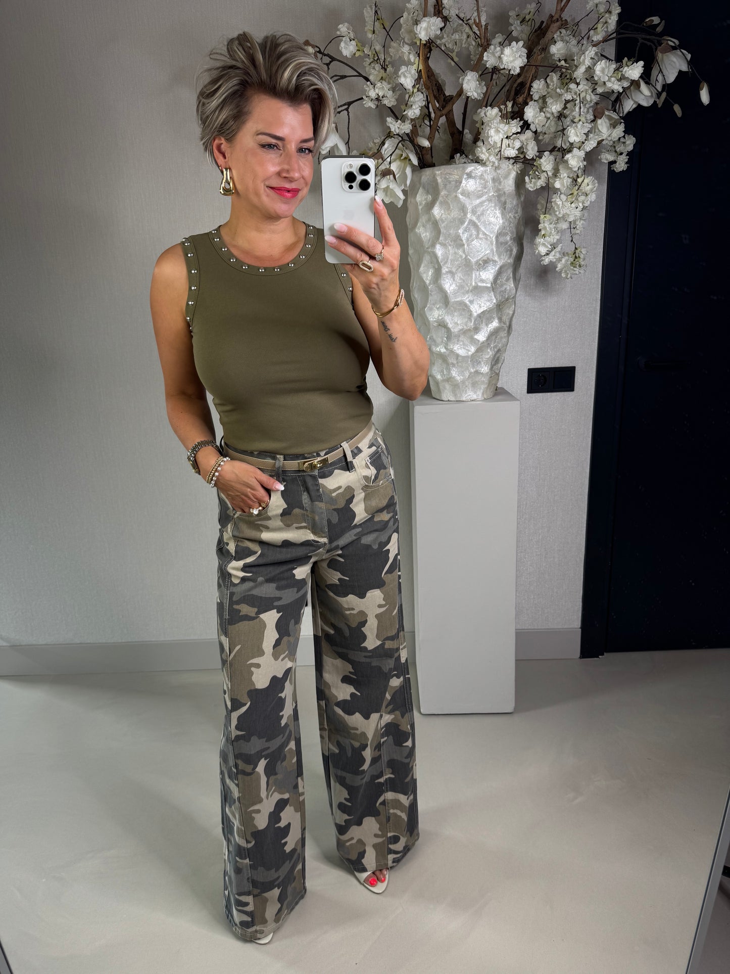 Top olive studs