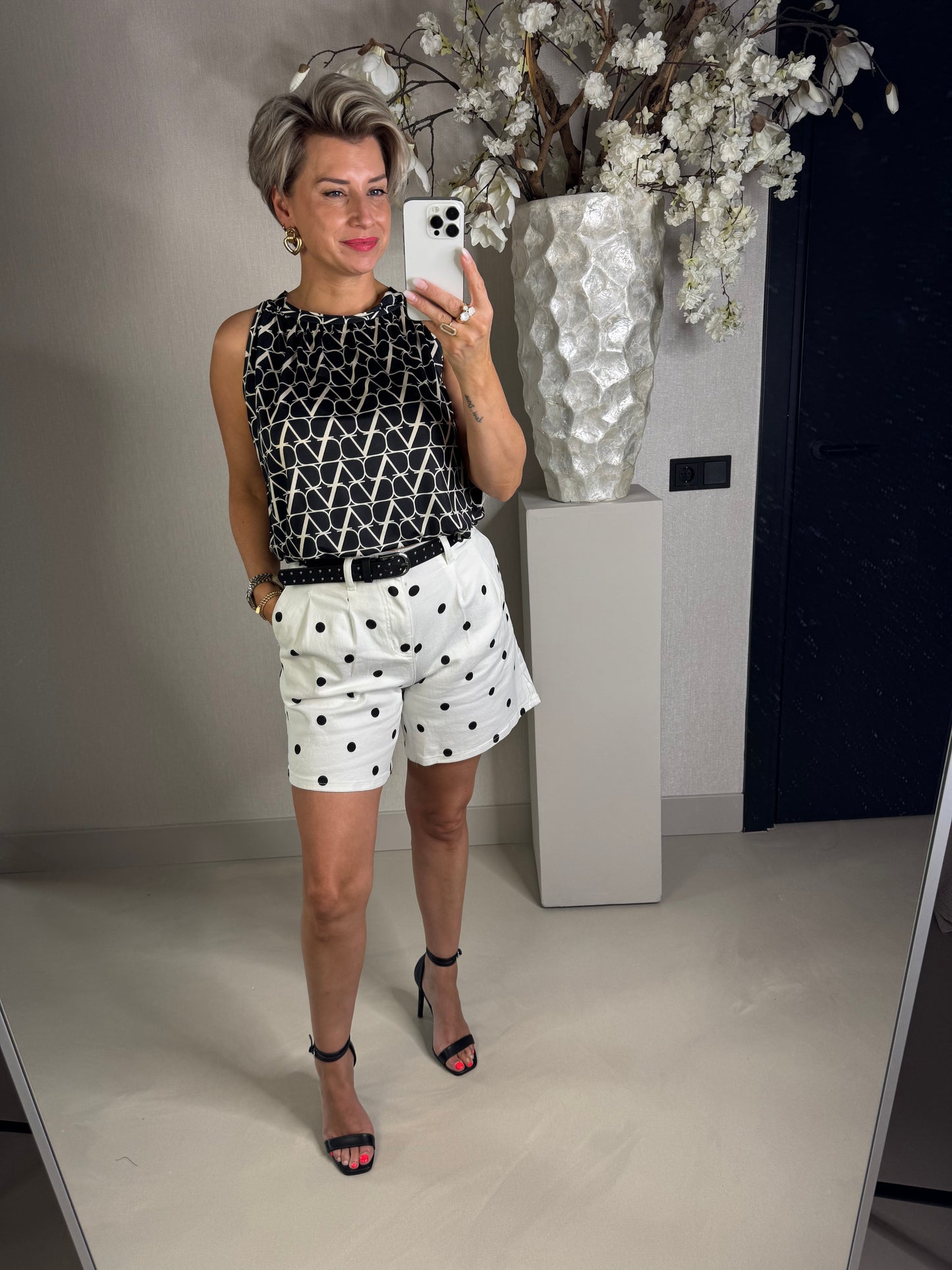 Short polka dot