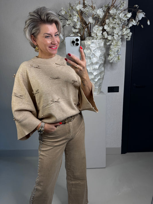 Trui strikjes beige