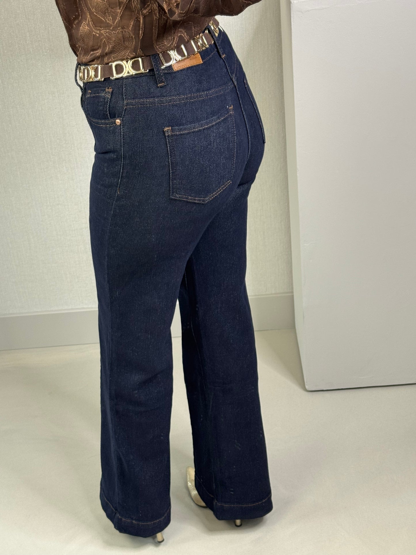Wide leg jeans naad
