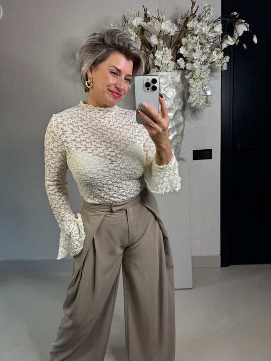 Kanten top trompet crème