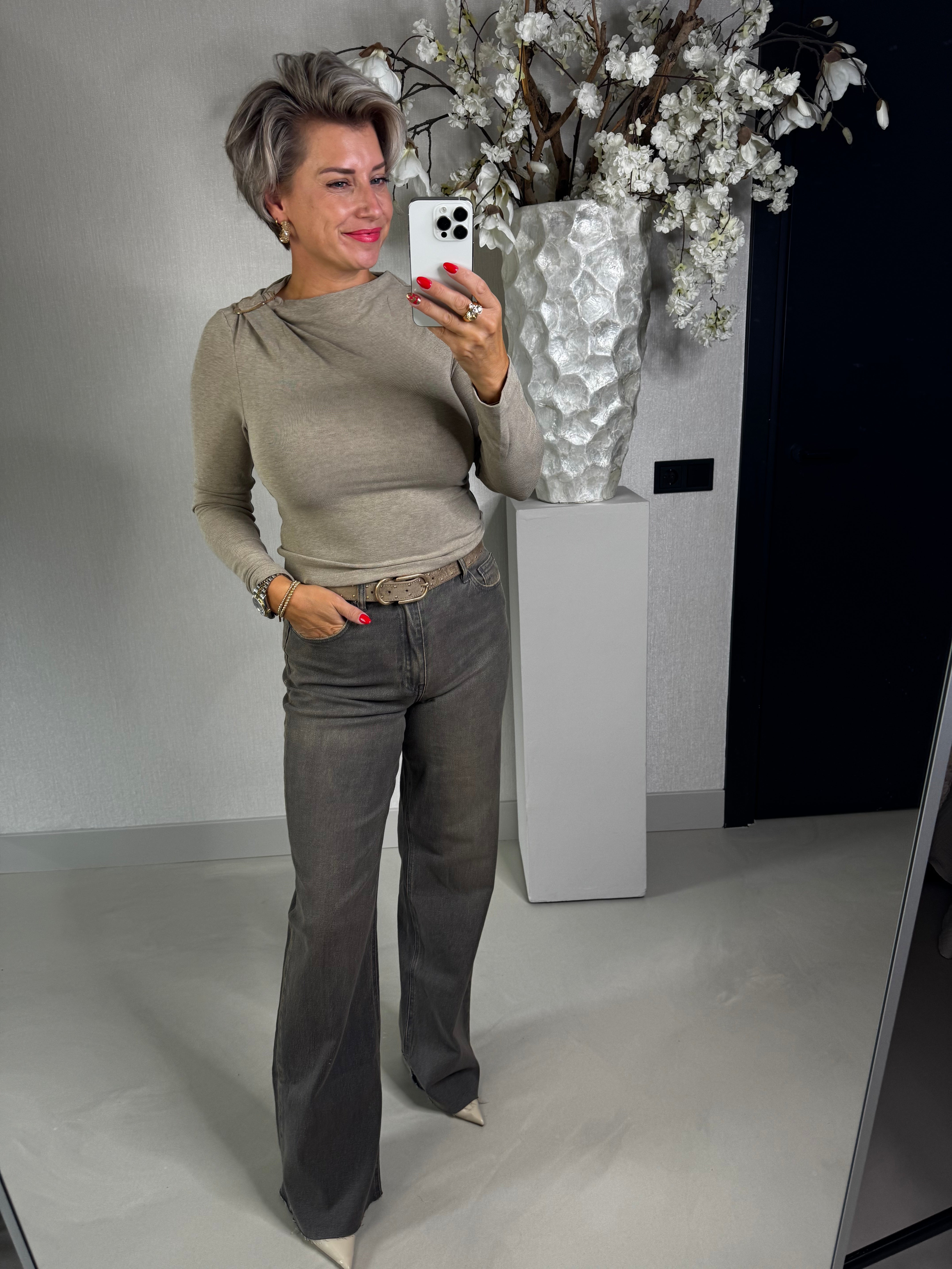 Top taupe gouden gesp
