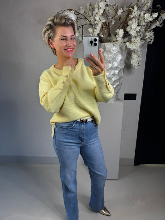 Trui yellow button