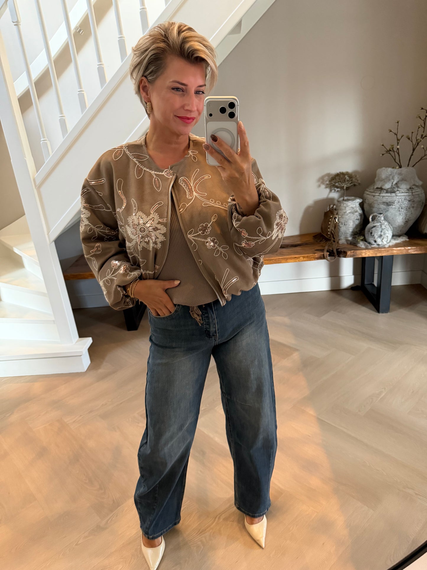 Bomber jasje geborduurd taupe