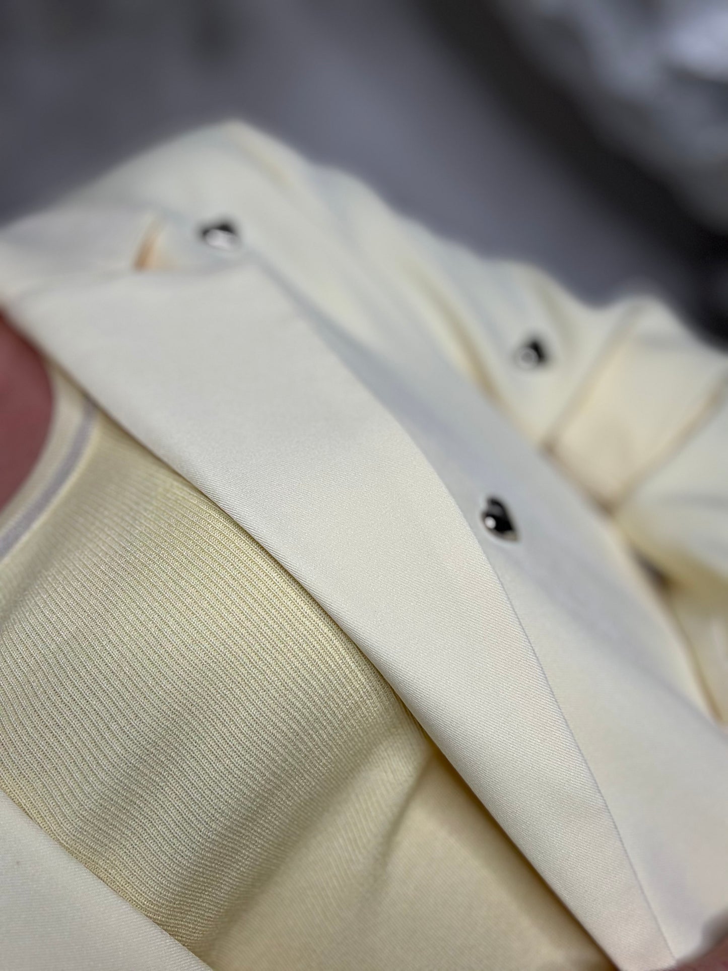 Blazer hartje geel