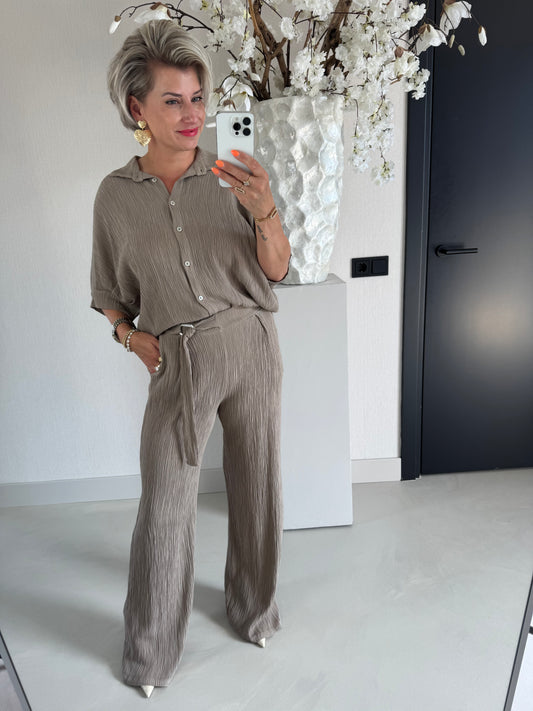 Twee delig comfy set taupe