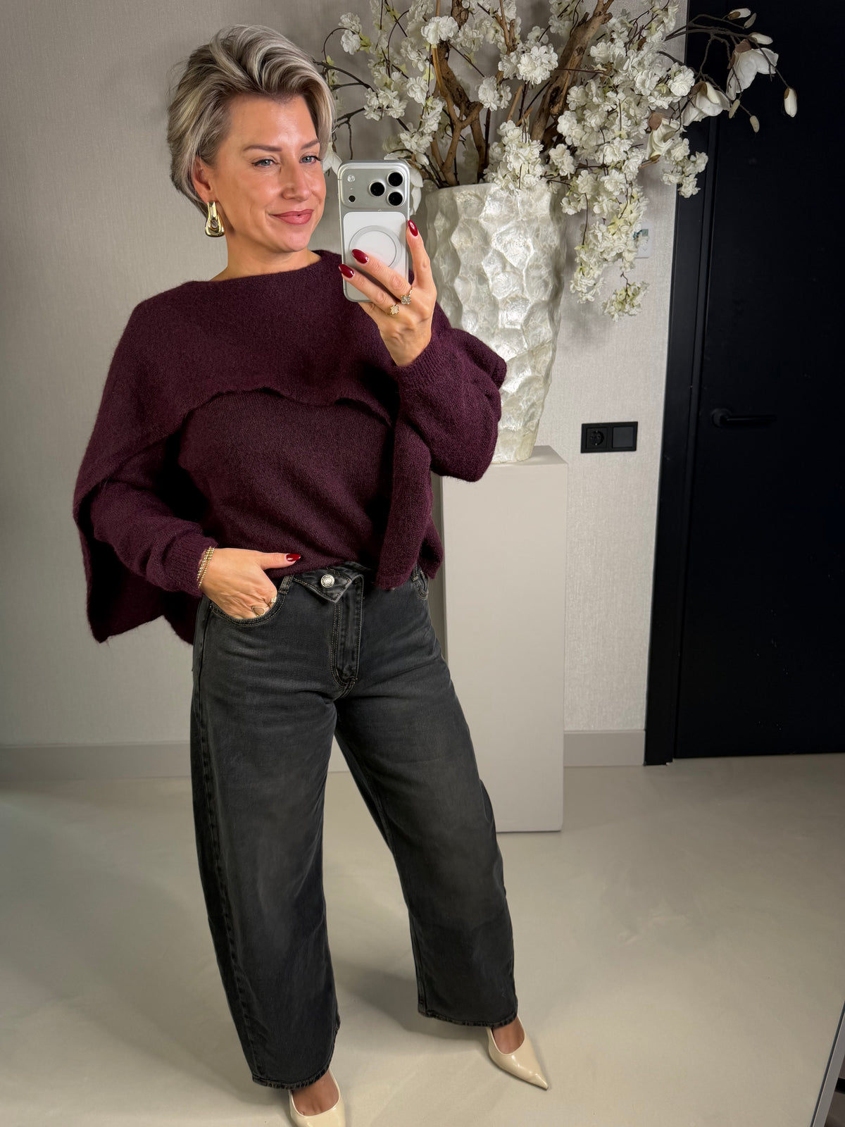 Trui bordeaux cape model