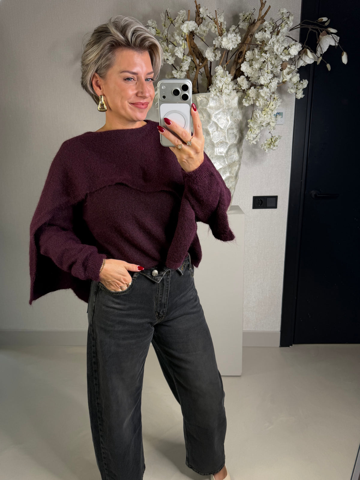 Trui bordeaux cape model