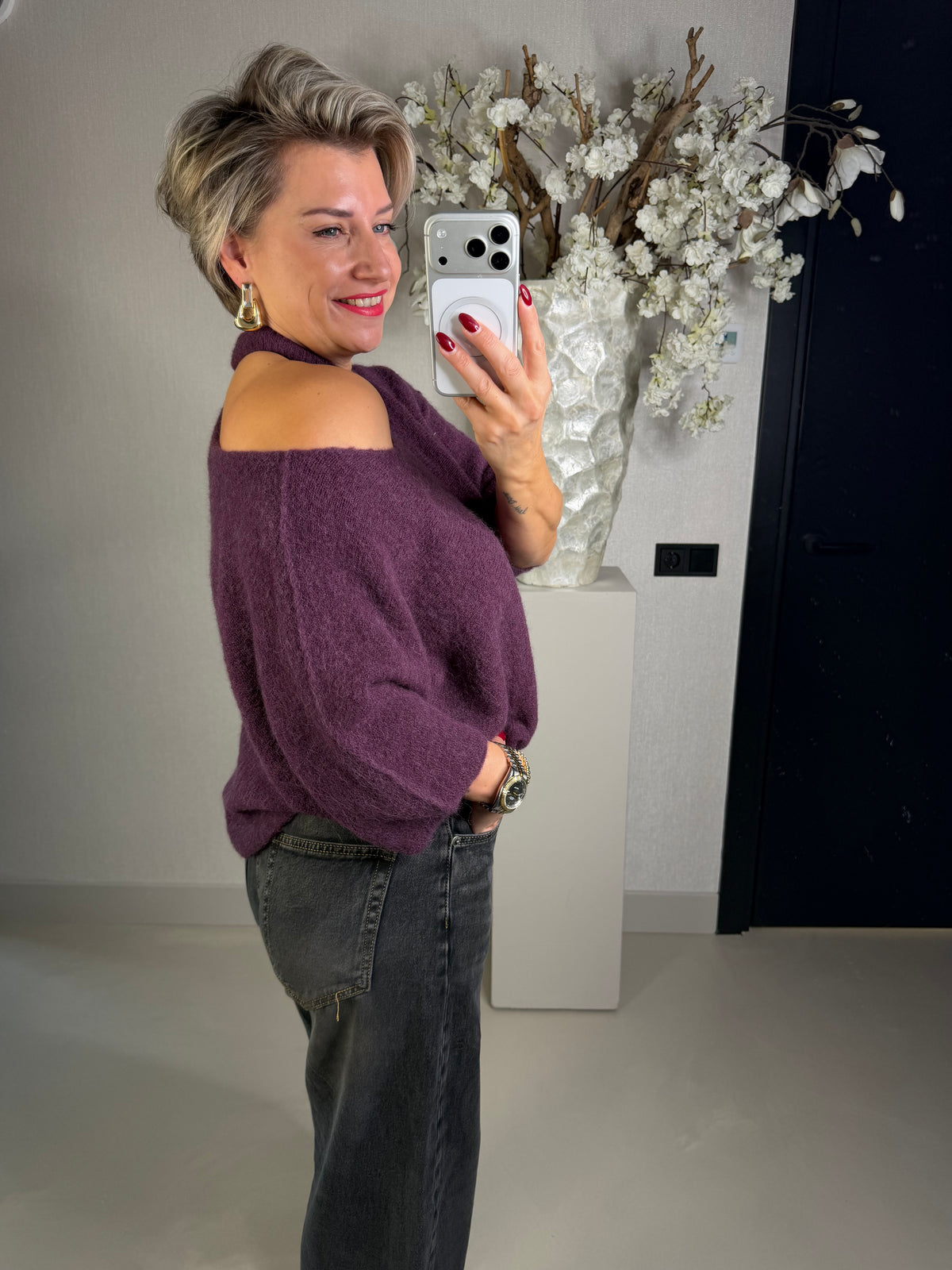 Trui off-shoulder plum